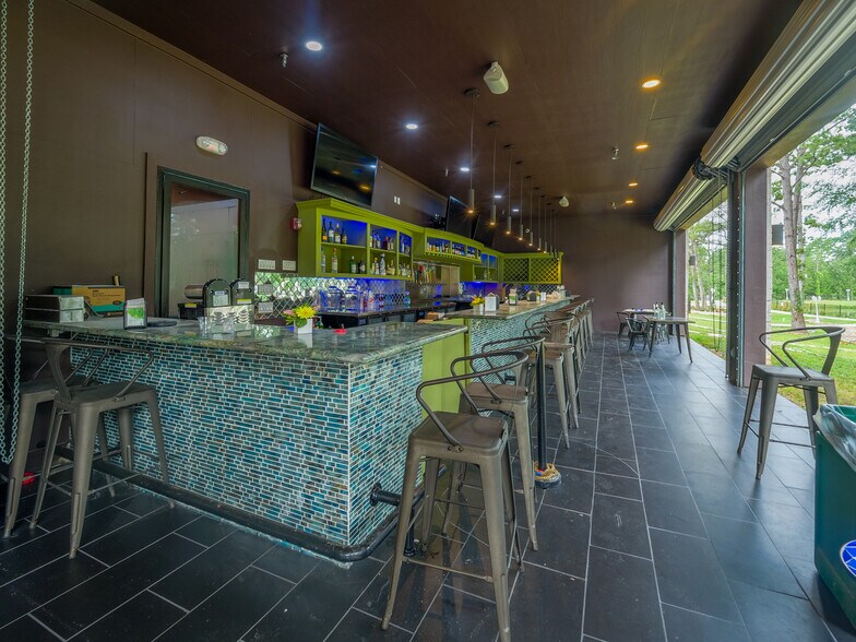 More Photos Of 1355 N Loop 336 E, Conroe Restaurant For Sale