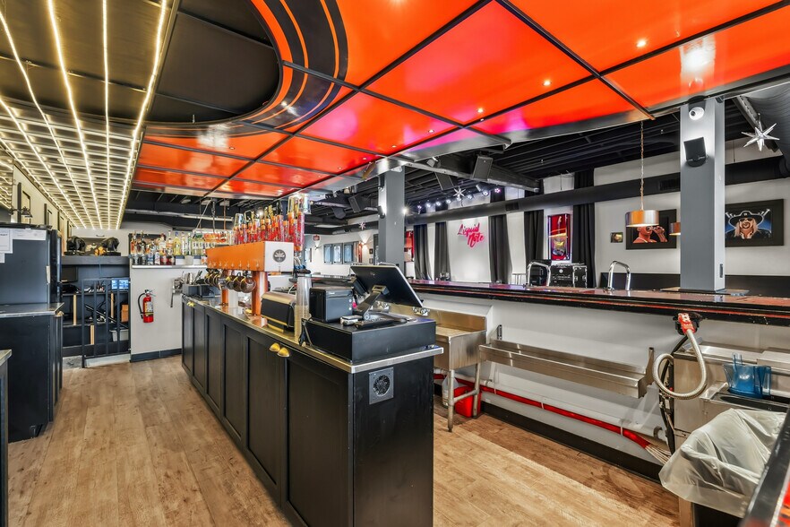 More Photos Of 117 E Allegan St, Otsego General Retail For Sale