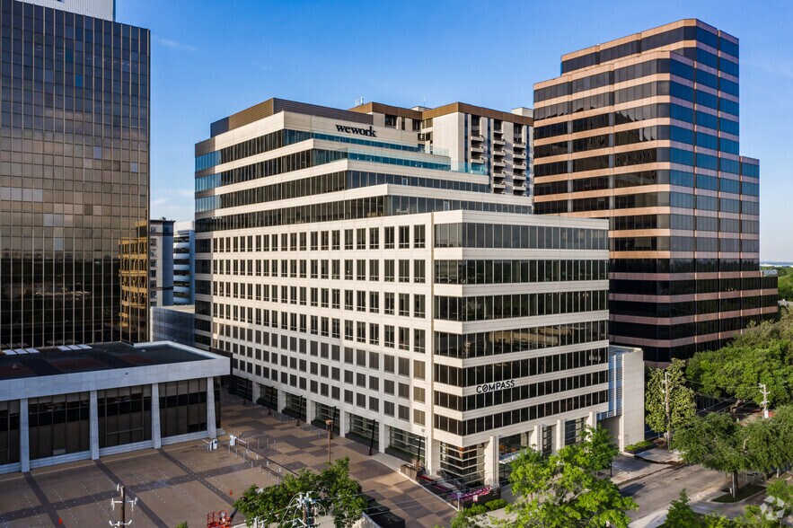 More Photos Of 5960 Berkshire Ln, Dallas Office For Lease