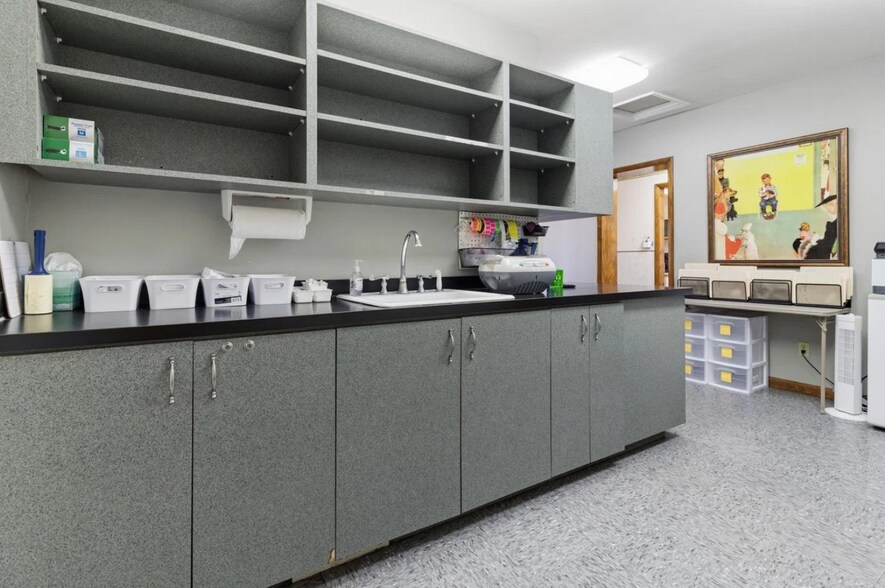 More Photos Of 5962 New York 812, Ogdensburg Medical For Sale