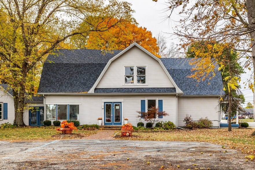 More Photos Of 7507 Michigan Rd, Indianapolis Daycare Center For Sale