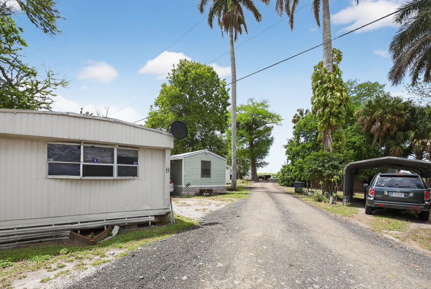 More Photos Of 1 Richard Keen Rd, Pahokee Manufactured Housing Mobile Home Park For Sale