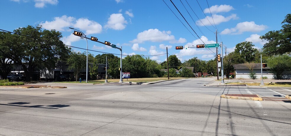 More Photos Of 4102 Broadway St, Houston Land For Sale