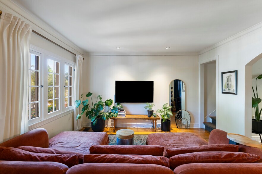 More Photos Of 1501 Westerly Ter, Los Angeles Apartments For Sale