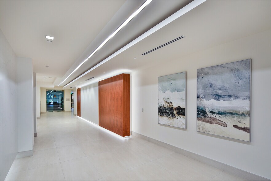 More Photos Of 2945 Townsgate Rd, Westlake Village Unknown For Lease