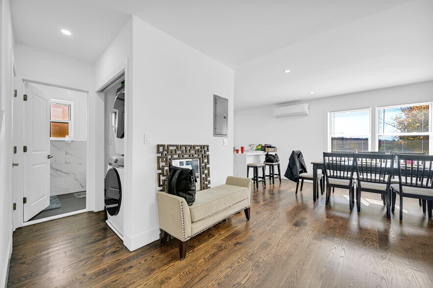 More Photos Of , Jefferson Valley Unknown For Sale