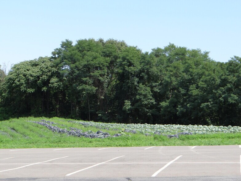 More Photos Of 1725 US-9W Hwy, Milton Hospitality For Sale