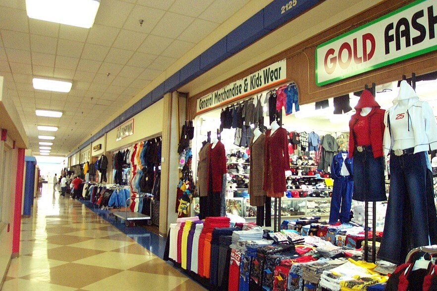 More Photos Of 2135-2251 Belvidere Rd, Waukegan Unknown For Lease