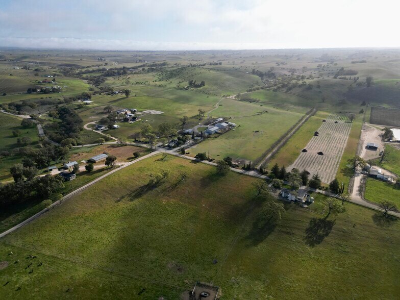 More Photos Of 1020 Penman Springs Rd, Paso Robles Winery Vineyard For Sale