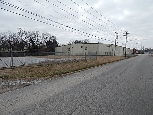 More Photos Of 3114 Freeman St, Chattanooga Warehouse For Lease