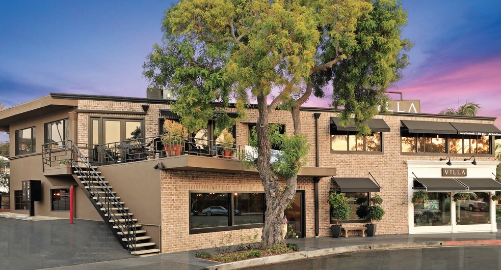 More Photos Of 2700 E Coast Hwy, Newport Beach Storefront Retail Office For Lease