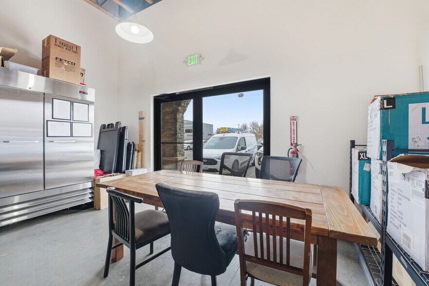 More Photos Of 1215 Aaron Dr, Richland General Retail For Lease