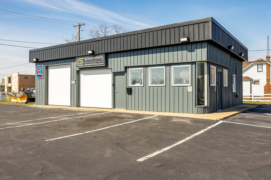 Primary Photo Of 1033 Cleveland Rd, Sandusky Auto Dealership For Sale