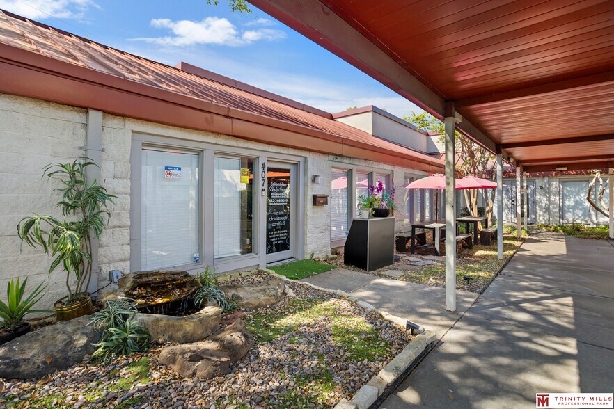 More Photos Of 2761 E Trinity Mills Rd, Carrollton Unknown For Lease