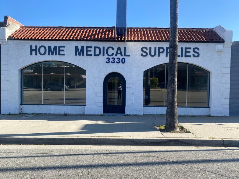 More Photos Of 3330 Colorado Blvd, Pasadena Storefront For Sale