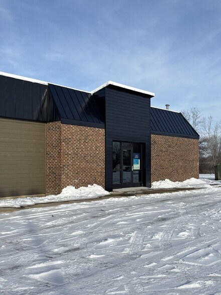 More Photos Of 1861 S Scott Rd, Saint Johns Fast Food For Lease