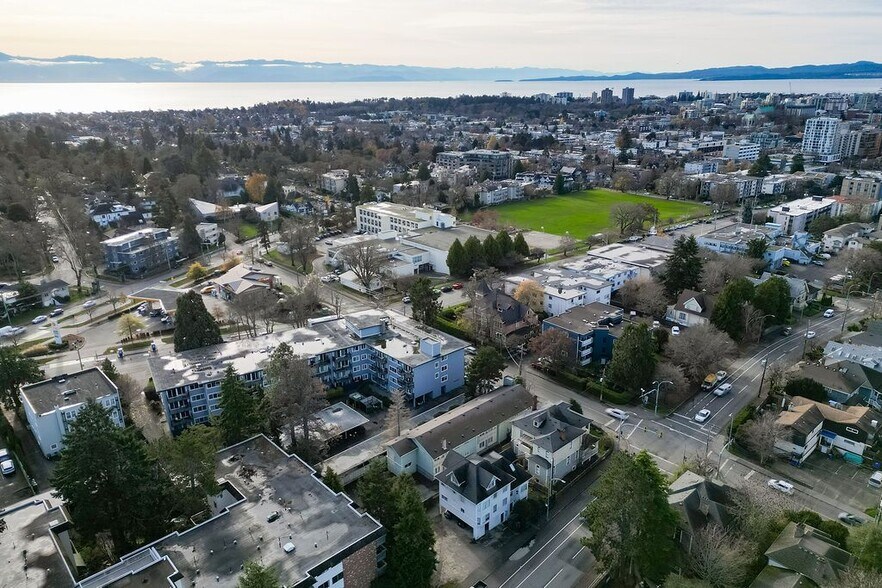 More Photos Of 1321 Fernwood Rd, Victoria Apartments For Sale