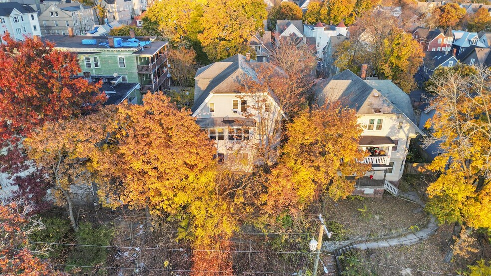 Primary Photo Of 46 Wyman St, Waterbury Apartments For Sale