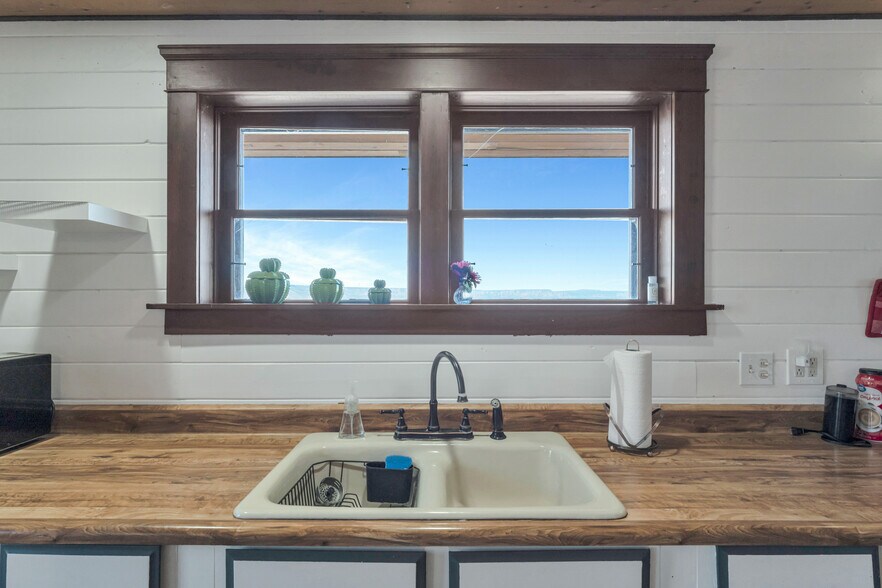 More Photos Of 222 First Ave, Jerome Multifamily For Sale