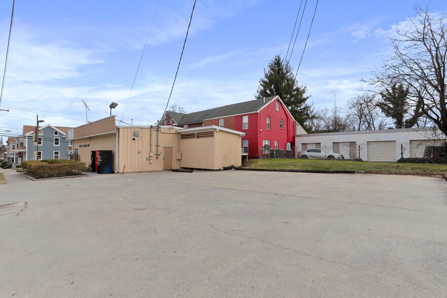 More Photos Of 130 N Raleigh St, Martinsburg Restaurant For Sale
