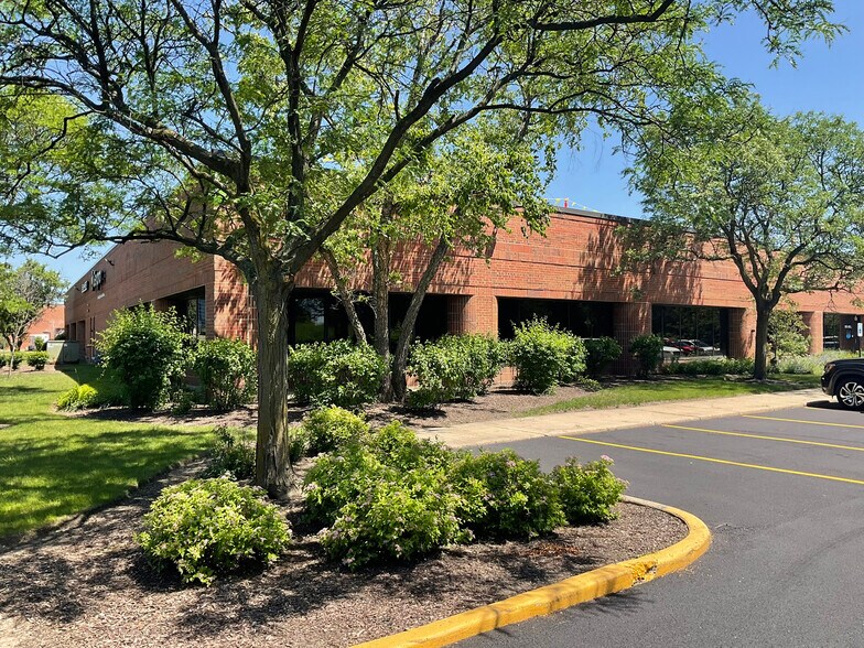 More Photos Of 1201 E Wiley Rd, Schaumburg Warehouse For Lease