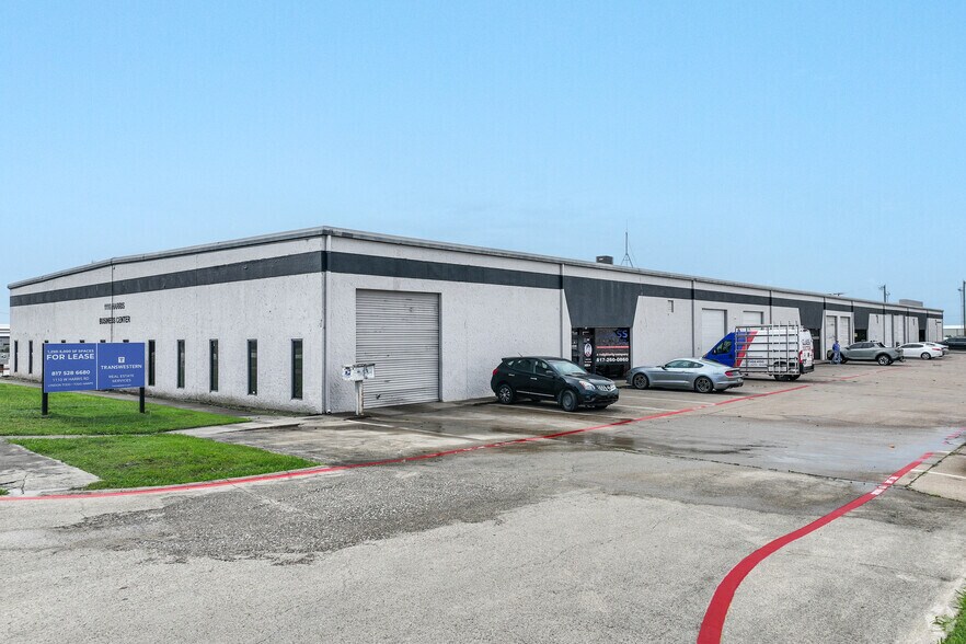 More Photos Of 1110 W Harris Rd, Arlington Warehouse For Lease