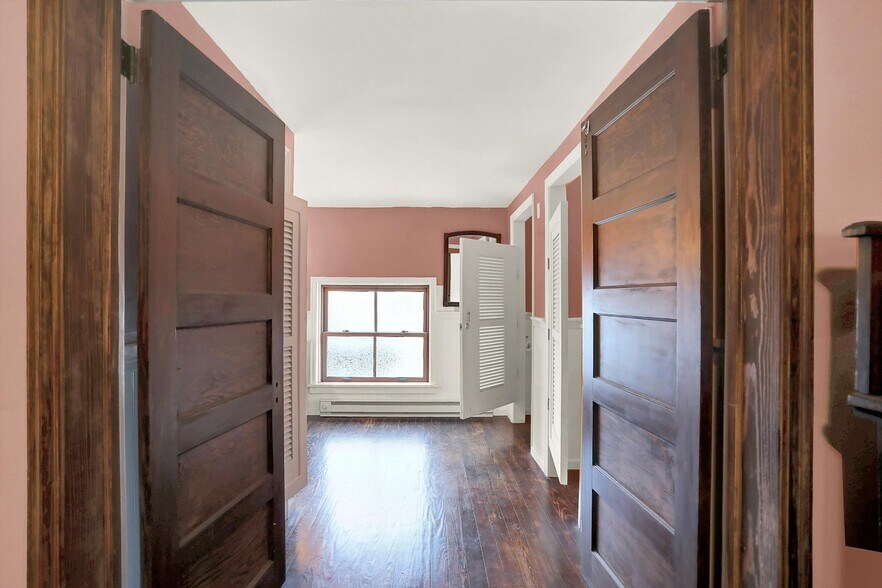 More Photos Of 111 S Walnut St, Edinburgh Theater Concert Hall For Sale