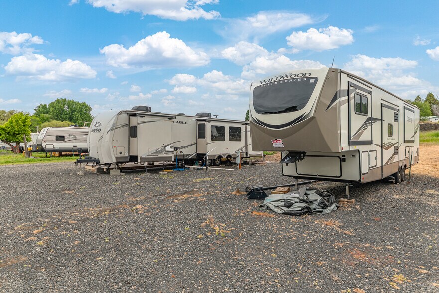 More Photos Of 14 Portland St NW, Wilbur Trailer Camper Park For Sale