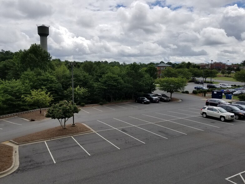 More Photos Of 807 Williamson Rd, Mooresville Loft Creative Space For Lease