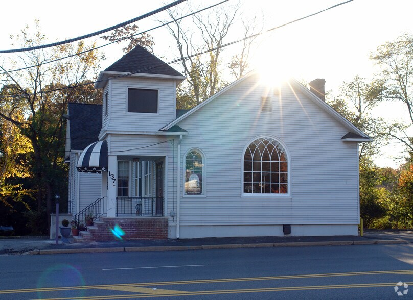 More Photos Of 137 Columbia Tpke, Florham Park Loft Creative Space For Sale