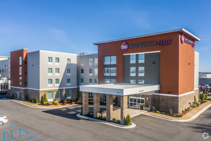 Primary Photo Of 7904 Craft Goodman Frontage Rd, Olive Branch Hotel For Sale