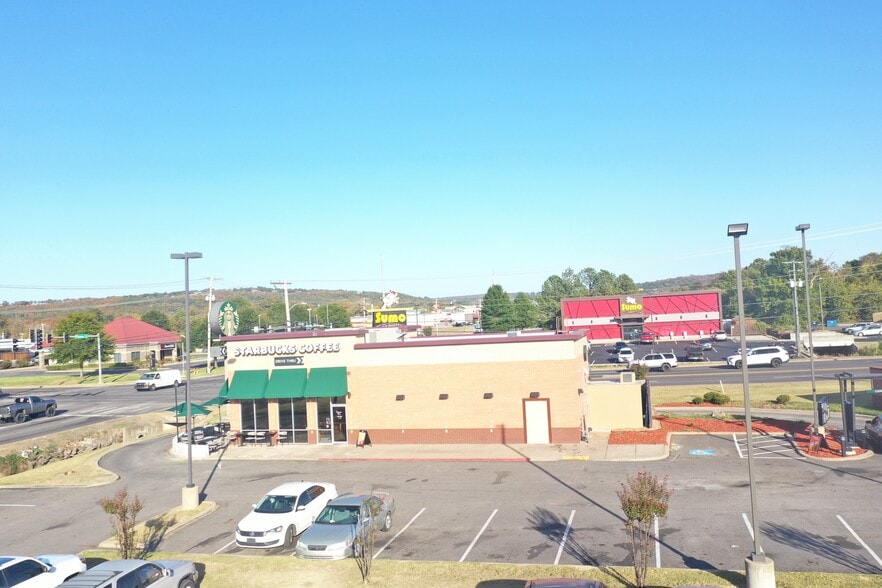 More Photos Of 2220 E Parkway, Russellville Freestanding For Sale