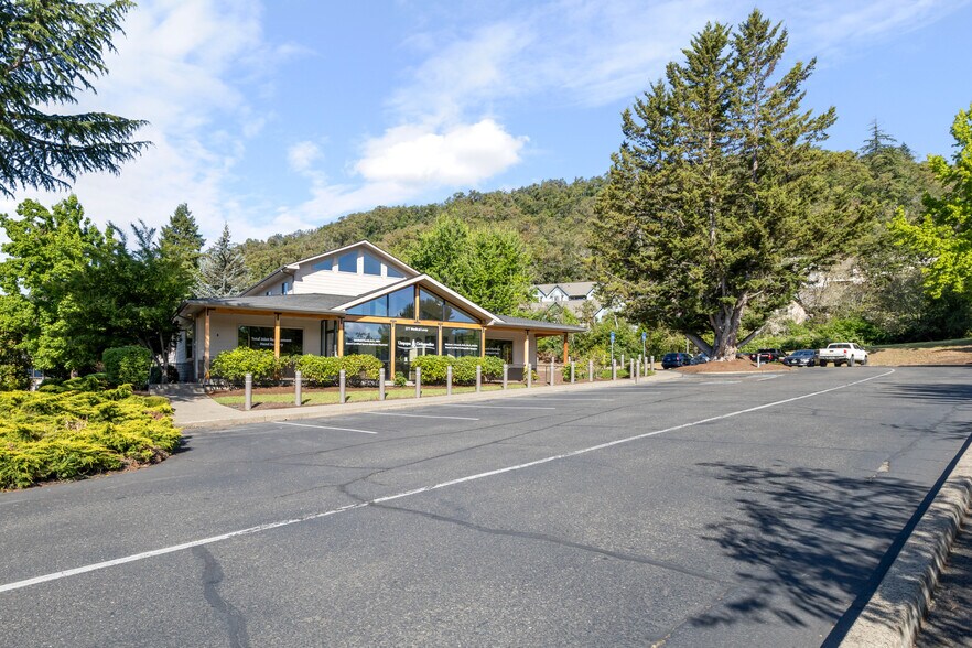 More Photos Of 277 Medical Loop, Roseburg Medical For Lease
