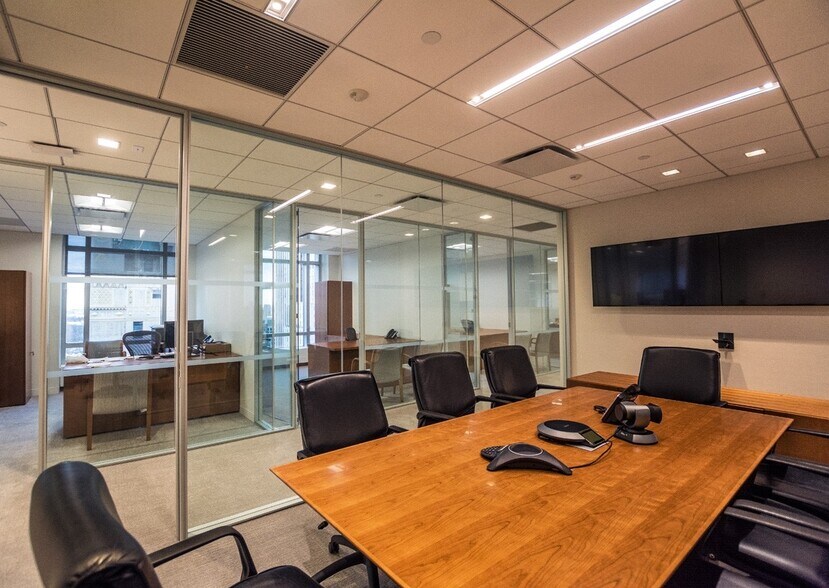 More Photos Of 712 Fifth Ave, New York Office For Lease