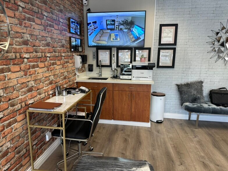 More Photos Of 1101 S Winchester Blvd, San Jose Office For Lease