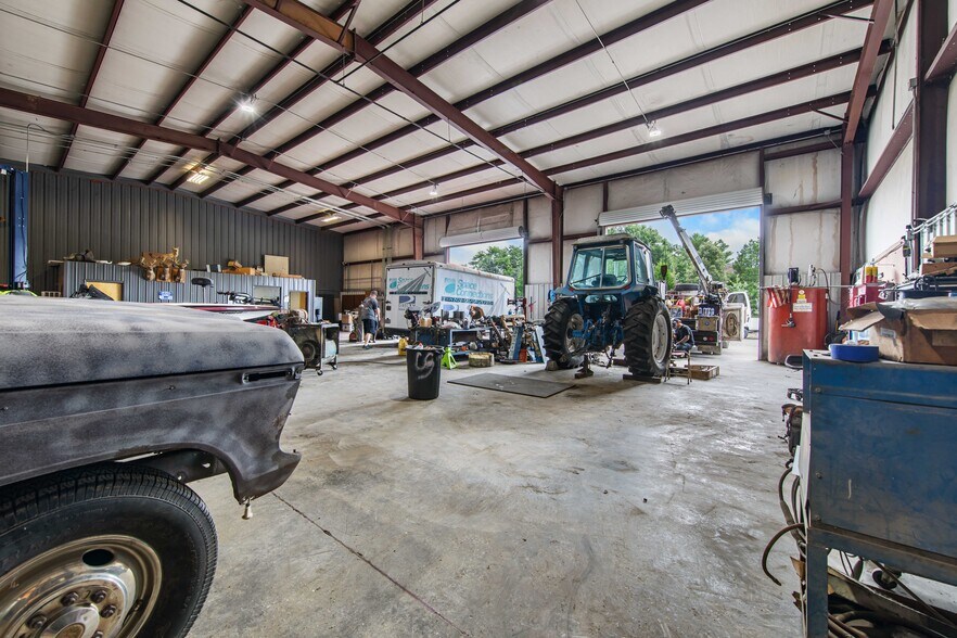 More Photos Of 660 New Hwy 68, Sweetwater Freestanding For Sale