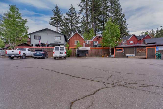 More Photos Of 170 N Lake Blvd, Tahoe City Storefront For Lease