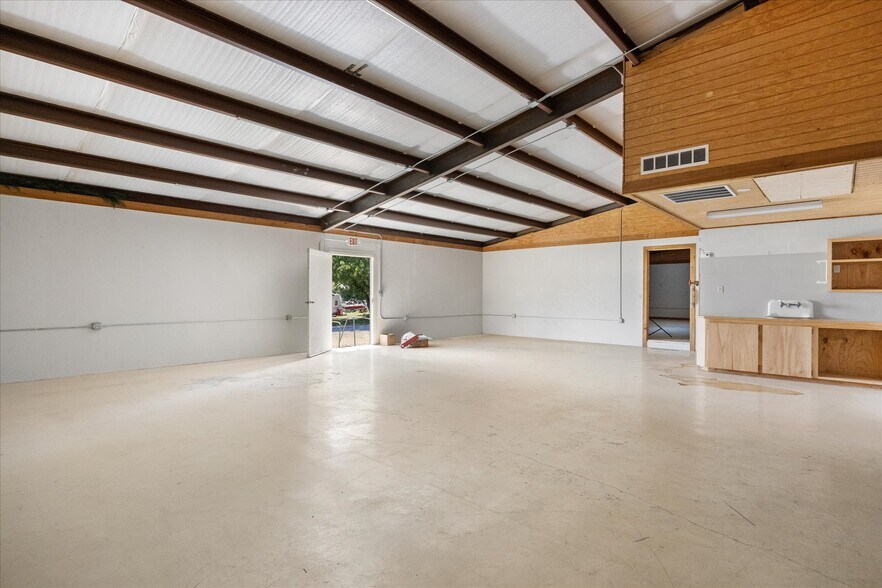 More Photos Of 301 S Main, Meridian Industrial For Sale