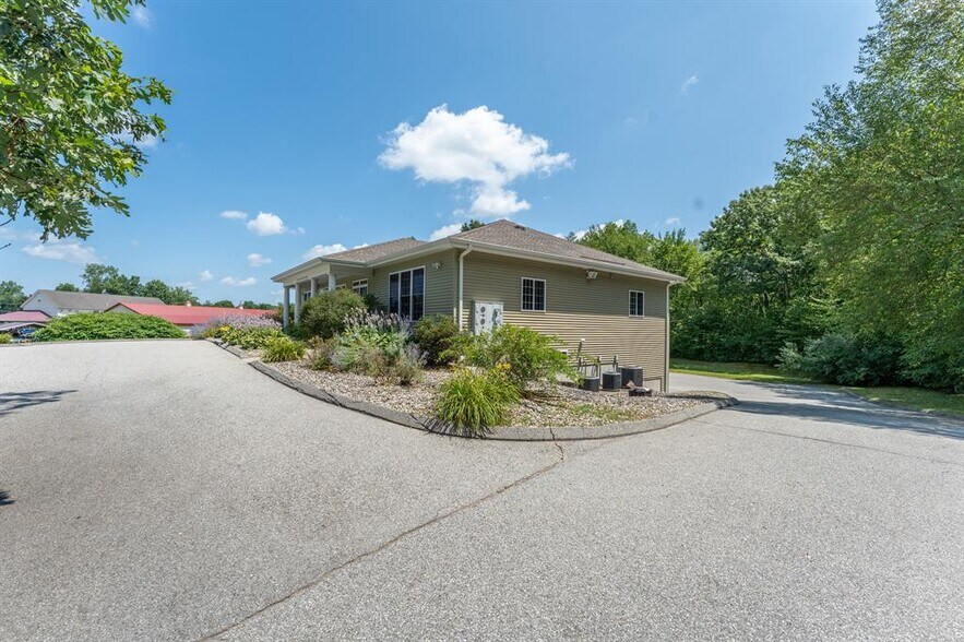 More Photos Of 20 Knollwood Dr, Canterbury Office For Sale