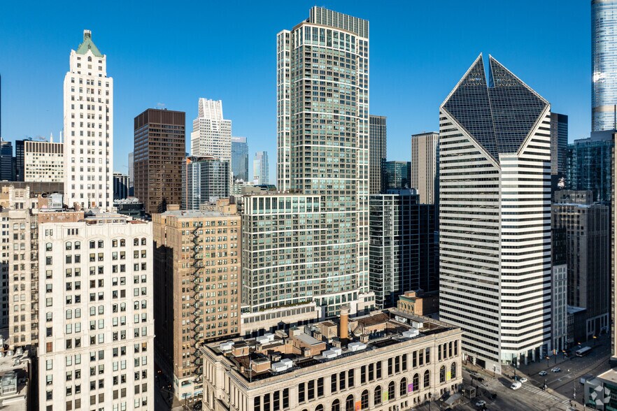 More Photos Of 130 N Garland Ct, Chicago Multifamily For Sale