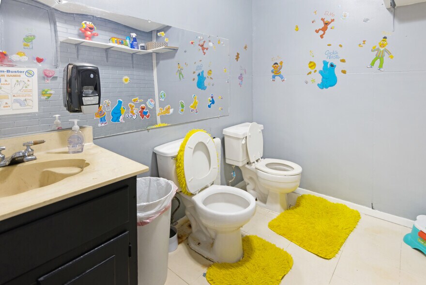 More Photos Of 1201 W Nelson St, Denison Daycare Center For Sale