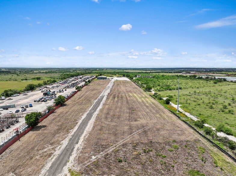 More Photos Of 9605 Fm 812, Austin Warehouse For Lease