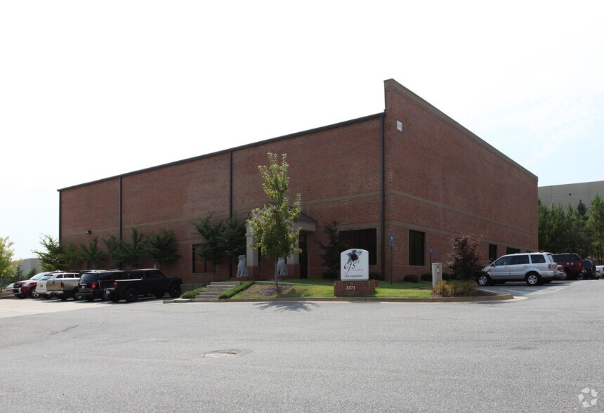 More Photos Of 3371 Martin Farm Rd, Suwanee Warehouse For Sale