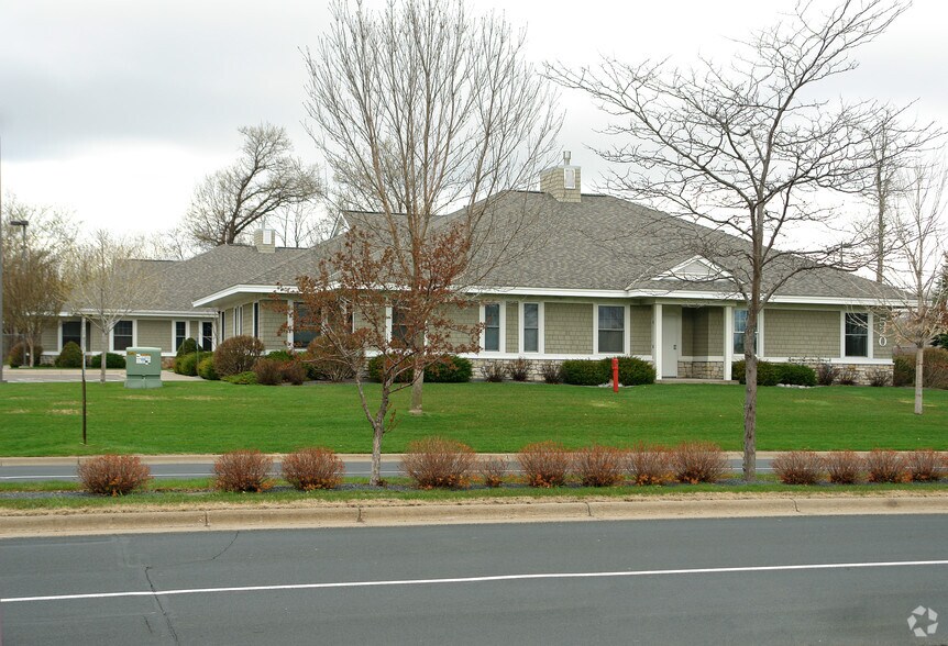 Primary Photo Of 520 W Highway 96, Shoreview Office For Lease