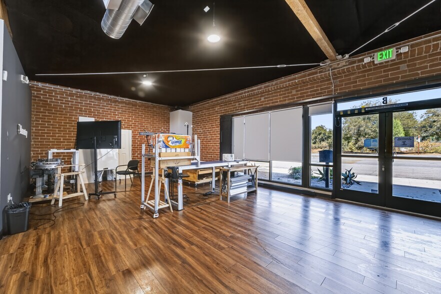 More Photos Of 161 Pasadena Ave, South Pasadena Loft Creative Space For Lease