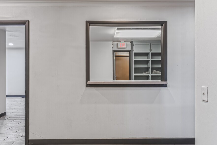 More Photos Of 9657 New Sapulpa Rd, Sapulpa Storefront Retail Office For Sale