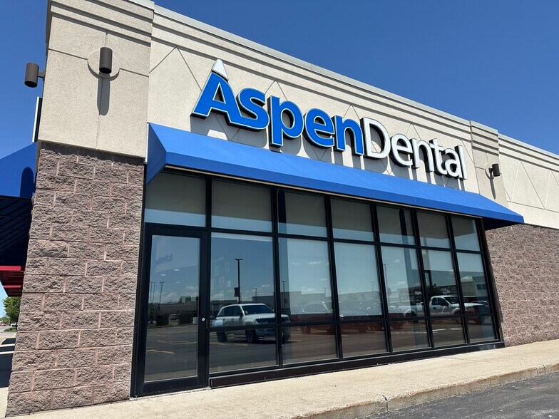 More Photos Of 1000 Hylan Dr, Henrietta General Retail For Lease