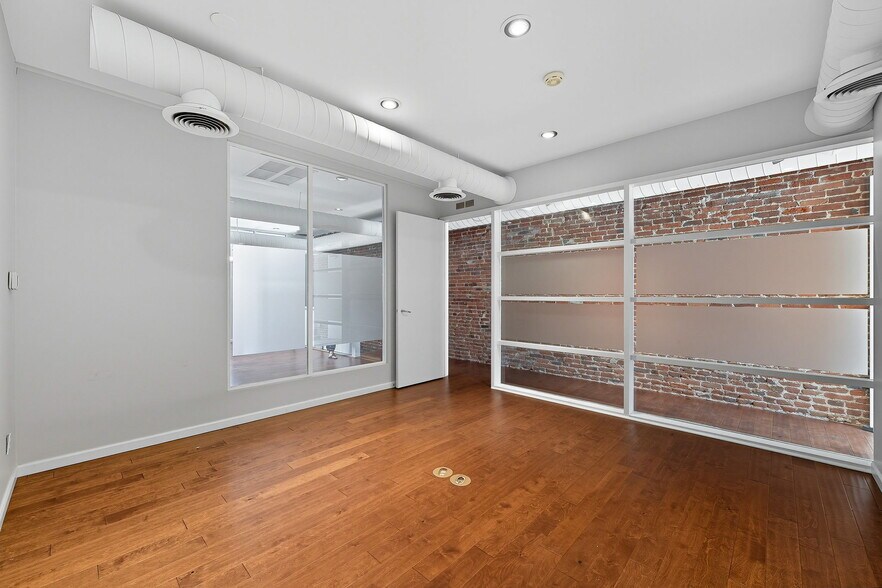 More Photos Of 1516-1518 Blake St, Denver Office For Sale