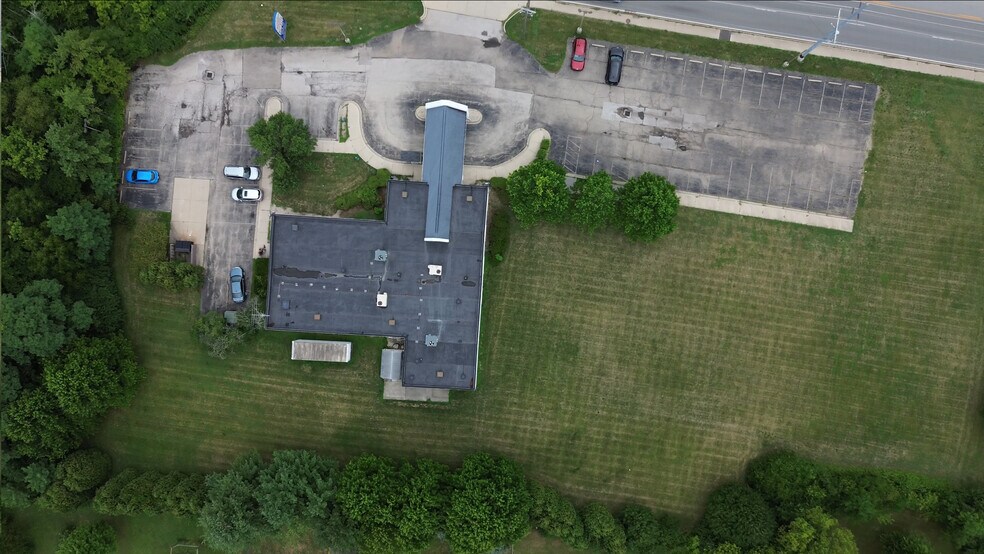 More Photos Of 872 Ohio Pike, Cincinnati Medical For Sale