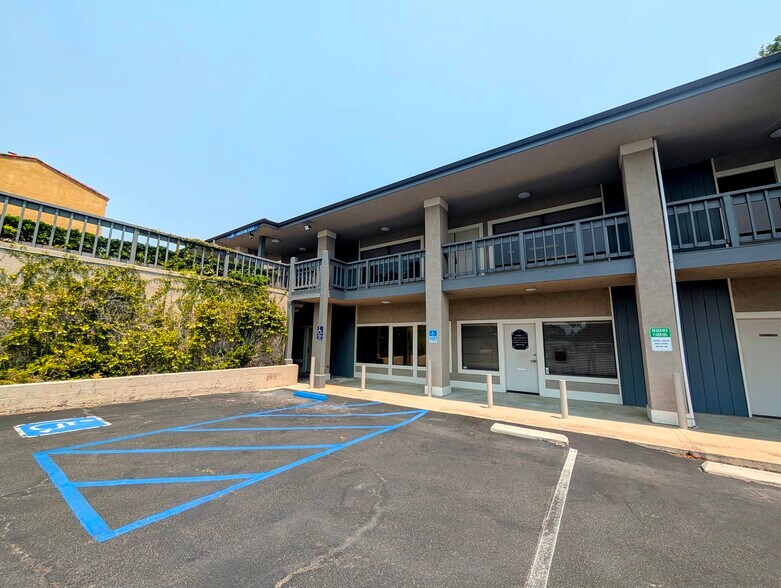 More Photos Of 2119-2123 El Camino Real, Oceanside Medical For Lease